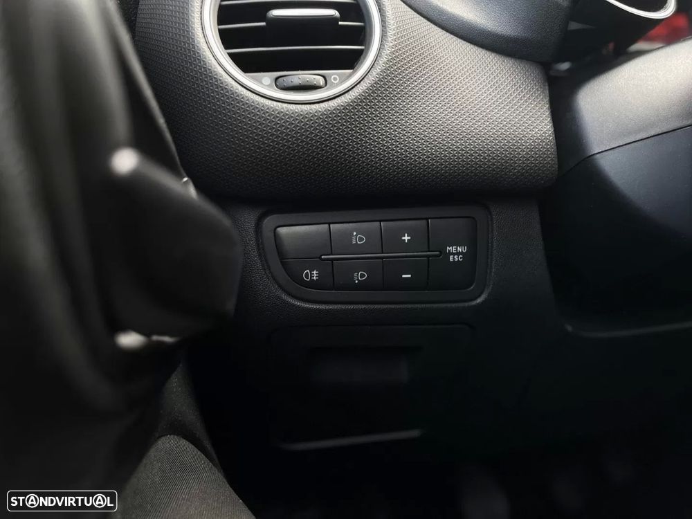 Fiat Punto 1.2 Young S&S - 22