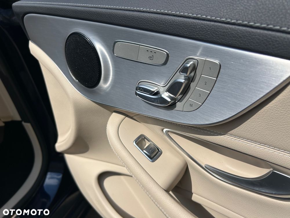 Mercedes-Benz Klasa C 200 4-Matic 9G-Tronic - 22