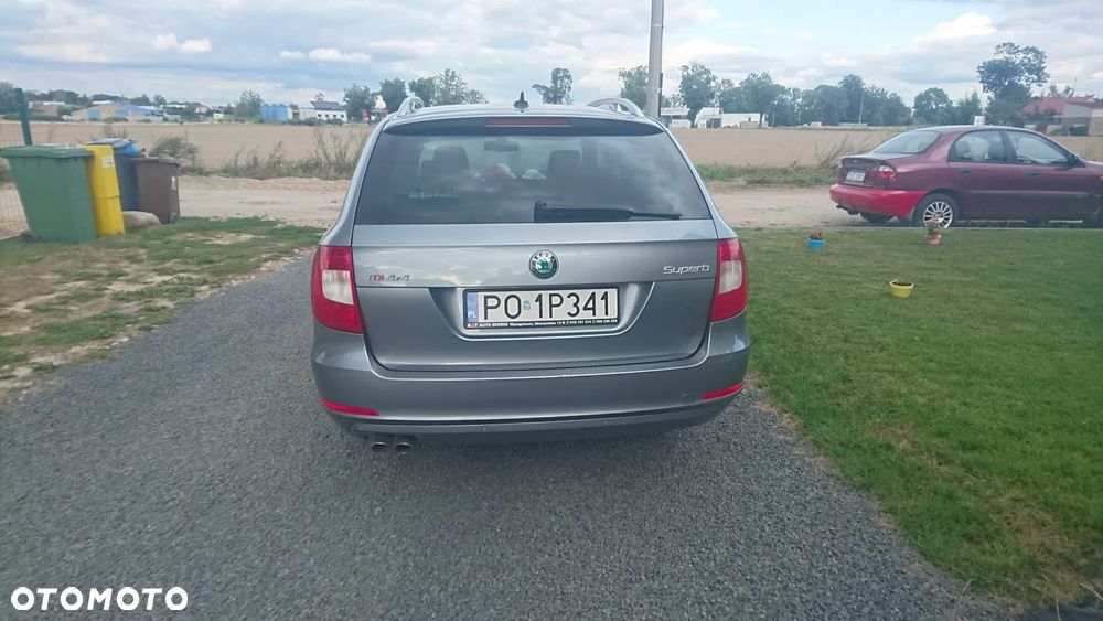 Skoda Superb 2.0 TDI 4x4 Platinum - 5