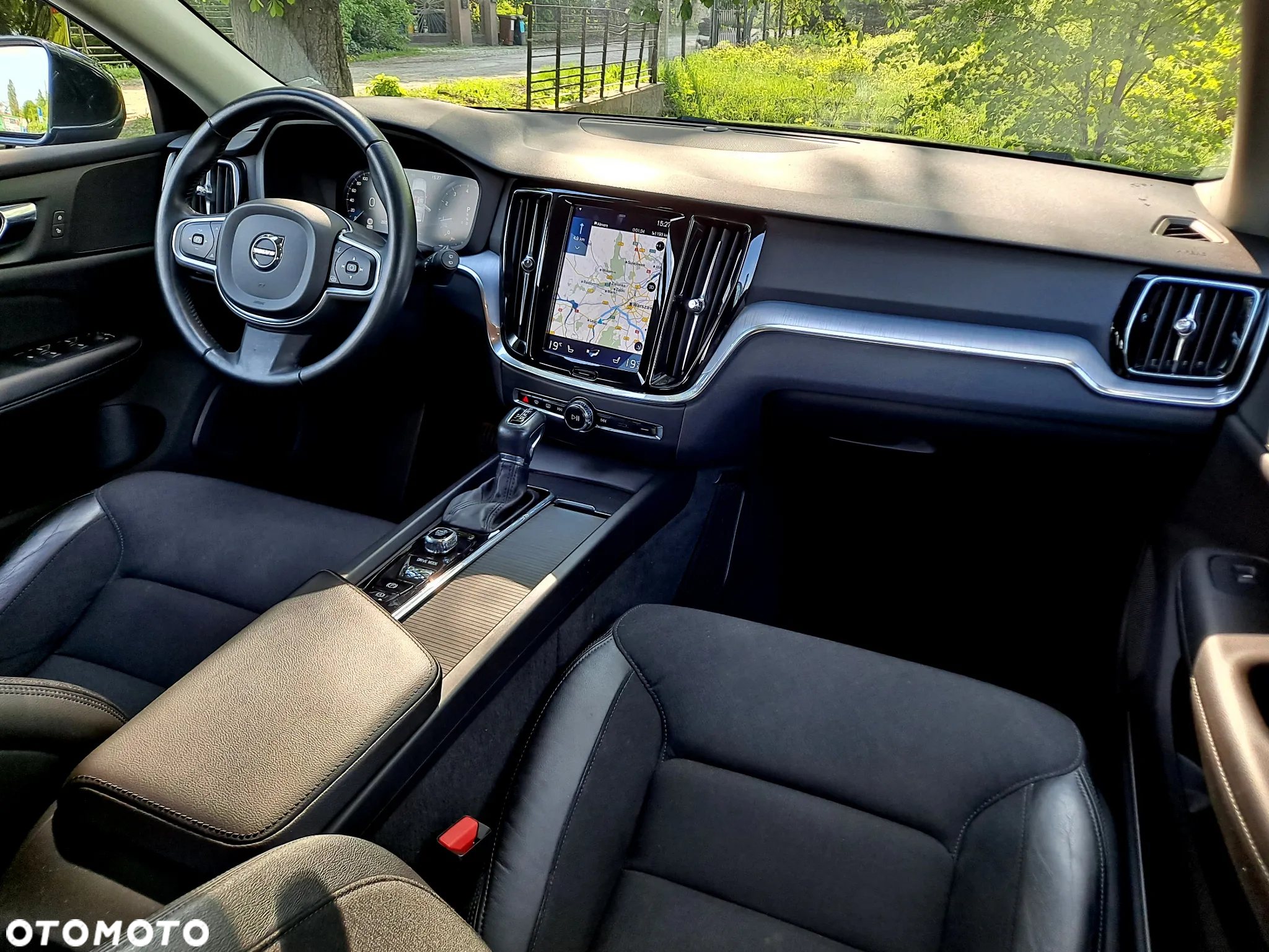 Volvo V60 T4 Geartronic Momentum Pro - 26
