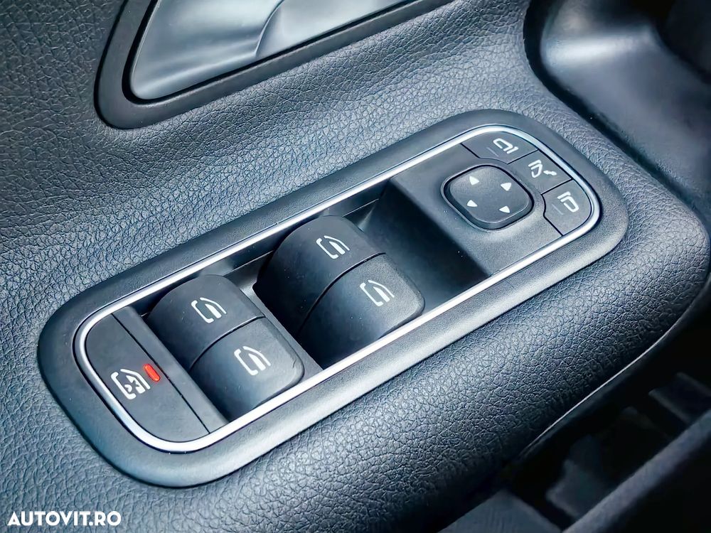 Mercedes-Benz A 250 e 8G-DCT - 30