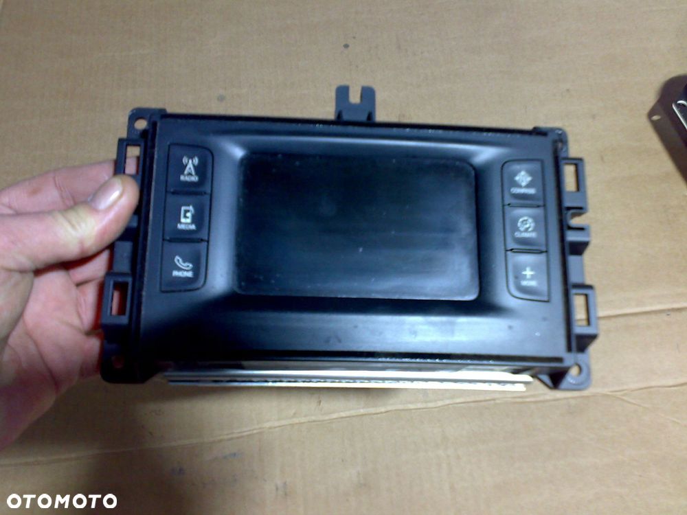 jeep grand cherokee wk2 iv 3.6 wyświetlacz radio panel idealny - 1