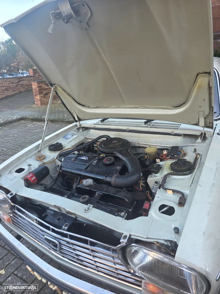 Peugeot 204 - 12