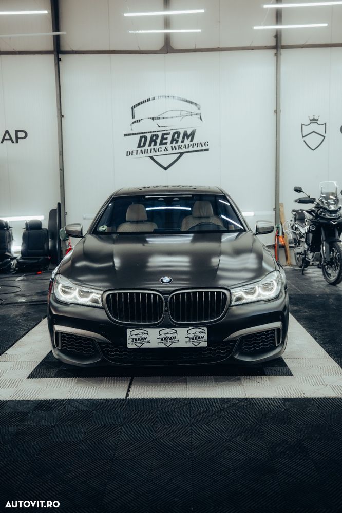 BMW M7 M760Li xDrive - 1