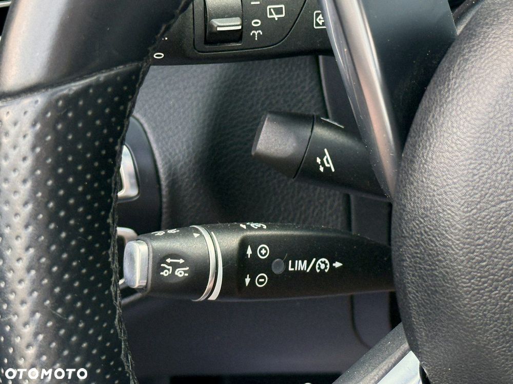 Mercedes-Benz Klasa C 250 d 4Matic 9G-TRONIC AMG Line - 21