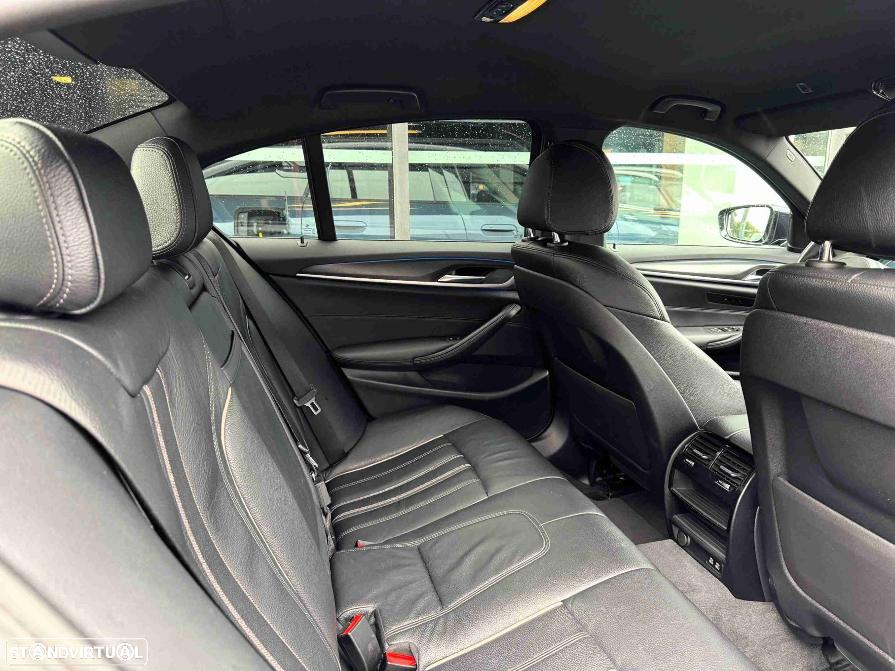 BMW 530 e Pack M - 18