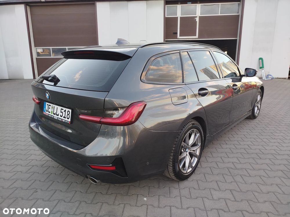 BMW Seria 3 318d Sport Line - 6