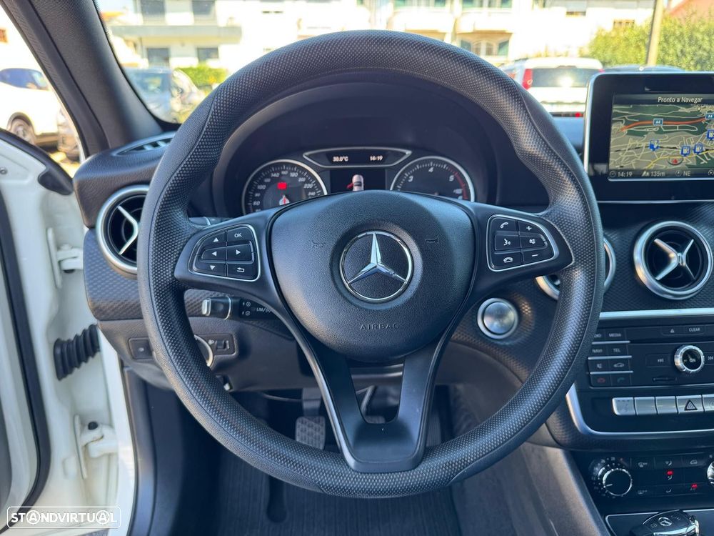 Mercedes-Benz A 180 d Fleet Pack Urban - 20