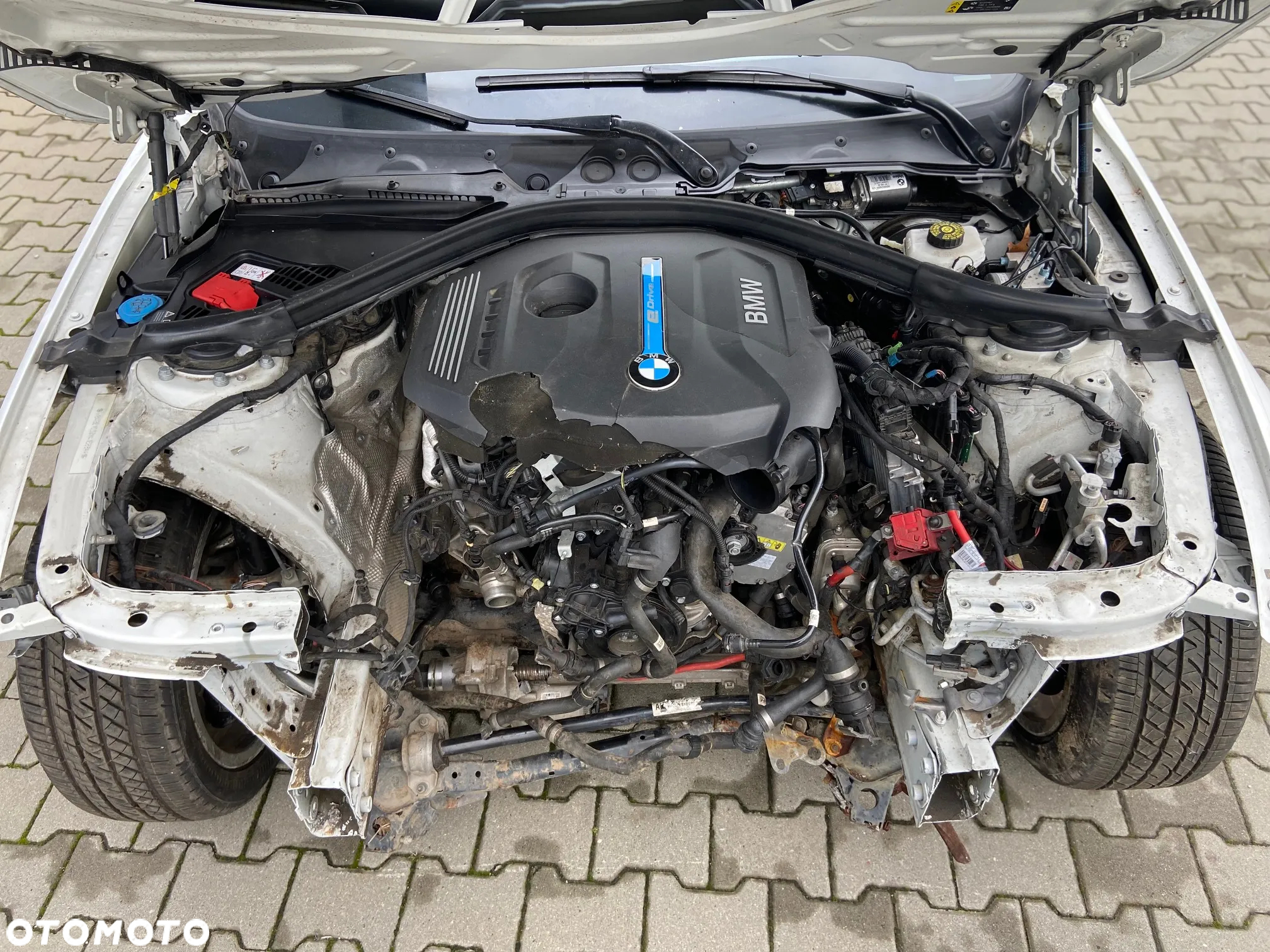 BMW Seria 3 330e M Sport sport - 17