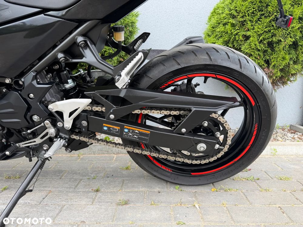 Kawasaki Ninja 400 - 29