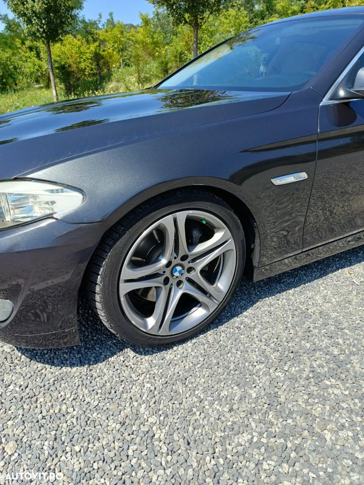 BMW Seria 5 525d Aut. - 7