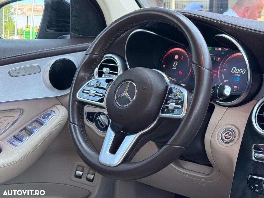 Mercedes-Benz GLC - 11