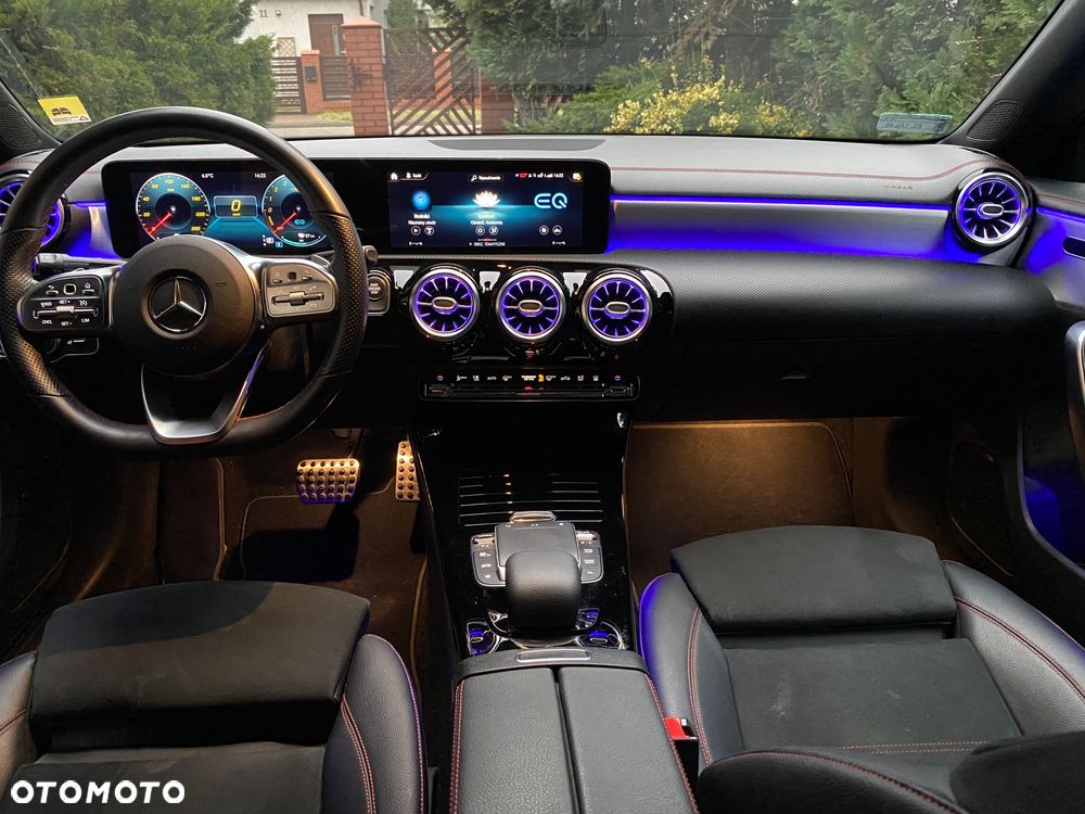 Mercedes-Benz CLA 250 E AMG Line 8G-DCT - 9