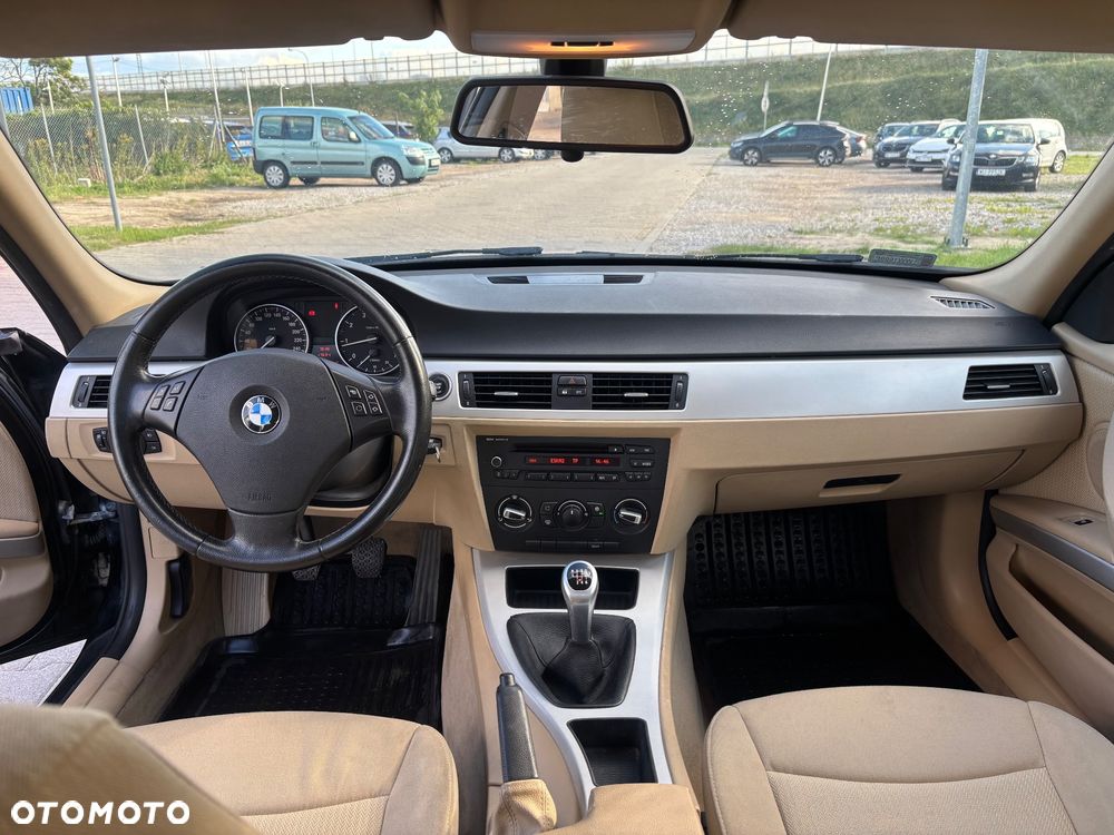 BMW Seria 3 316i - 9