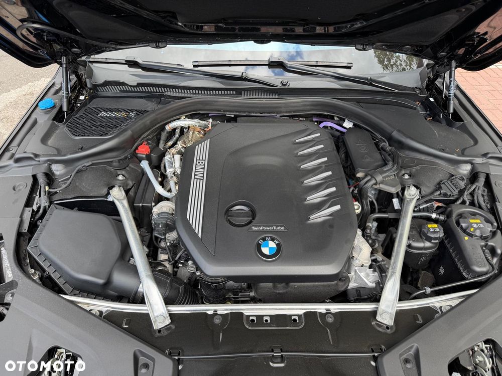 BMW Seria 8 - 10