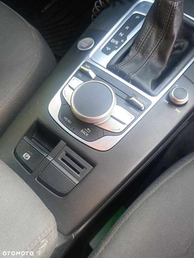Audi A3 Sportback 1.4 TFSI e-tron S tronic - 13