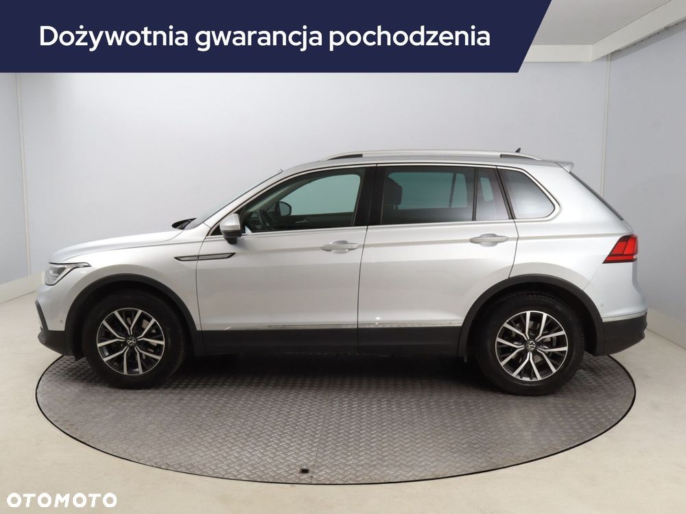 Volkswagen Tiguan - 4