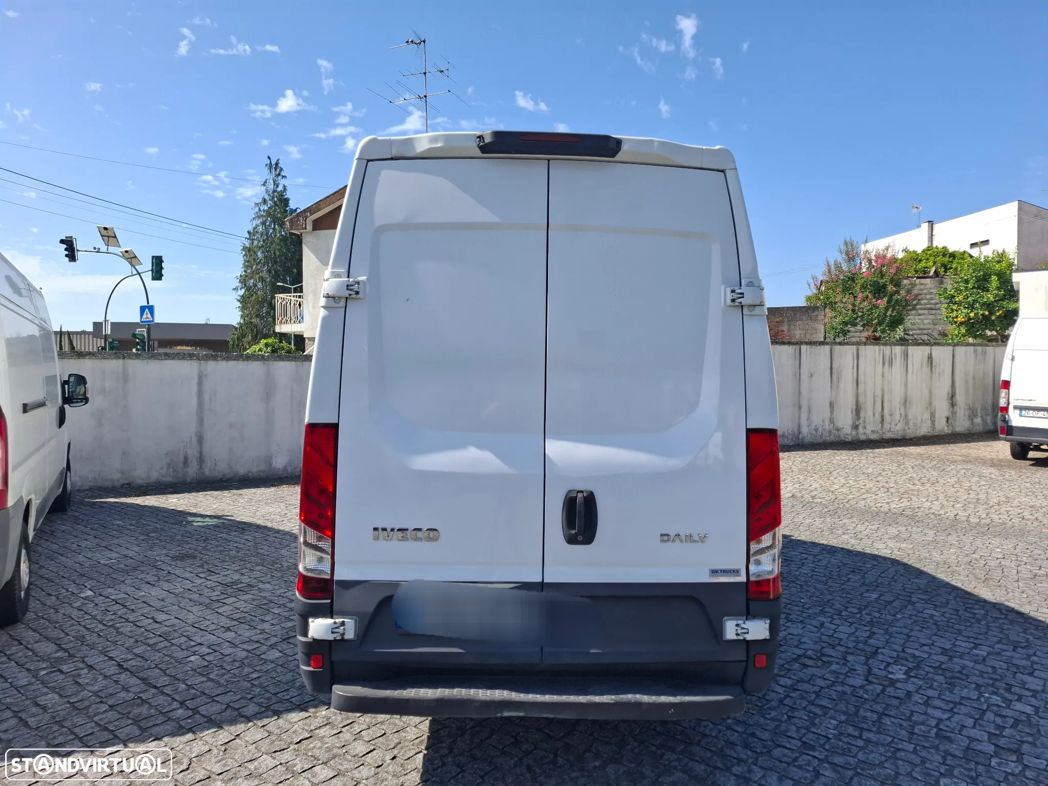 Iveco DAILY 2.3CDTI 35/20 9m3 ISOTÉRMICO C/MOTOR FRIO - 13