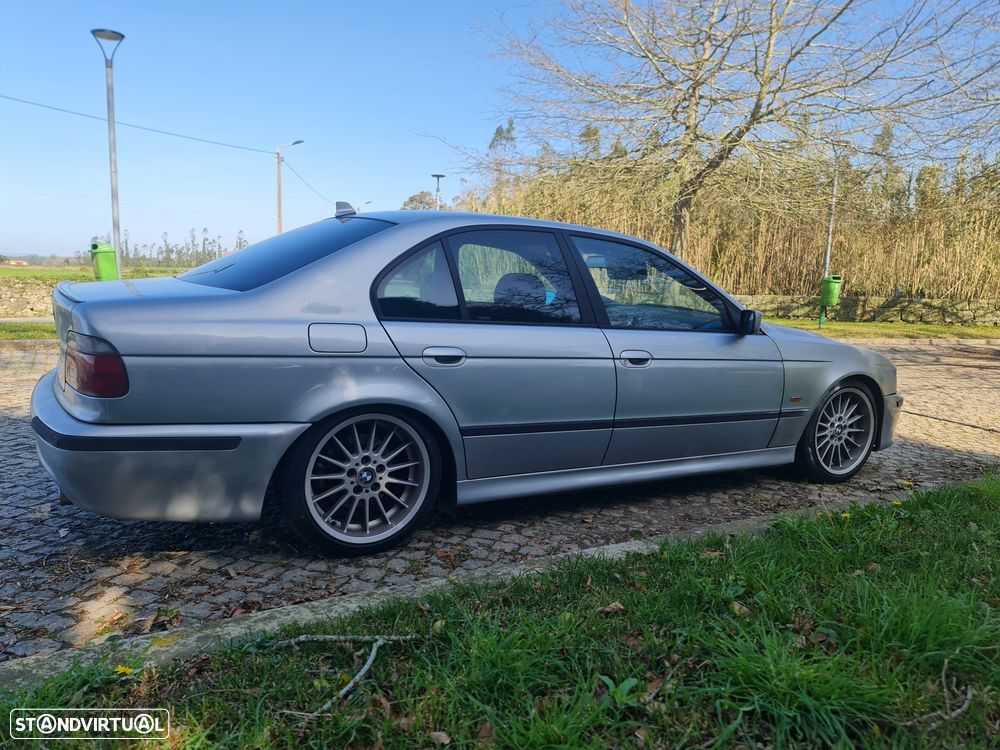 BMW 520 i Touring - 4