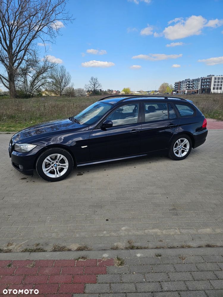 BMW Seria 3 318i Edition Exclusive - 4