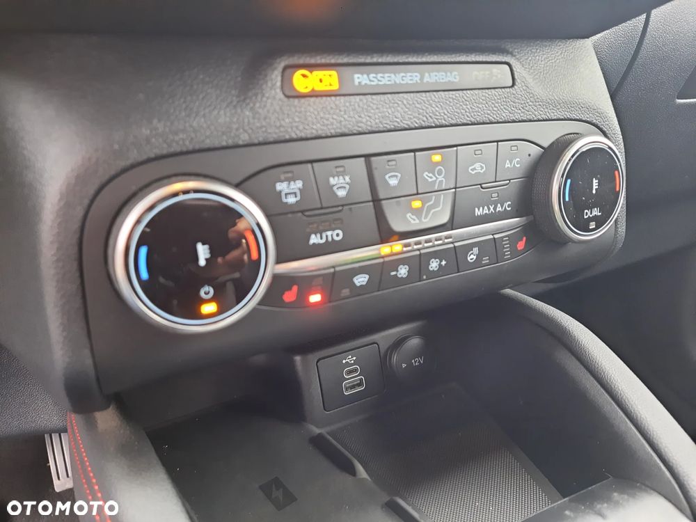 Ford Kuga 2.5P PHEV FWD ST-Line X - 22