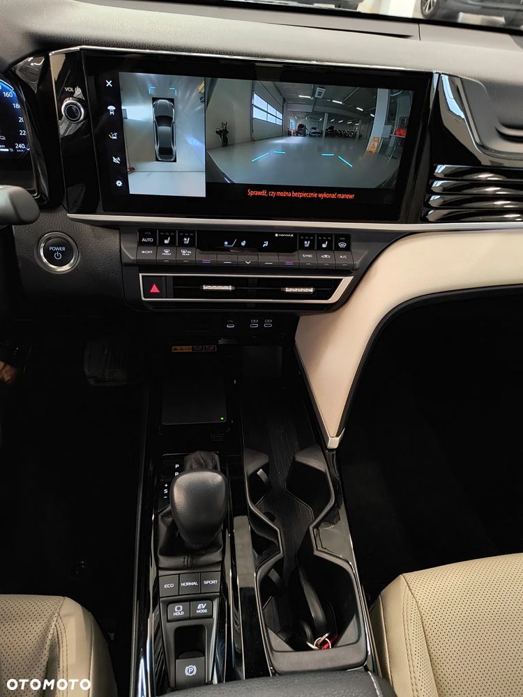 Toyota Camry 2.5 Hybrid Dynamic Force Executive e-CVT - 20