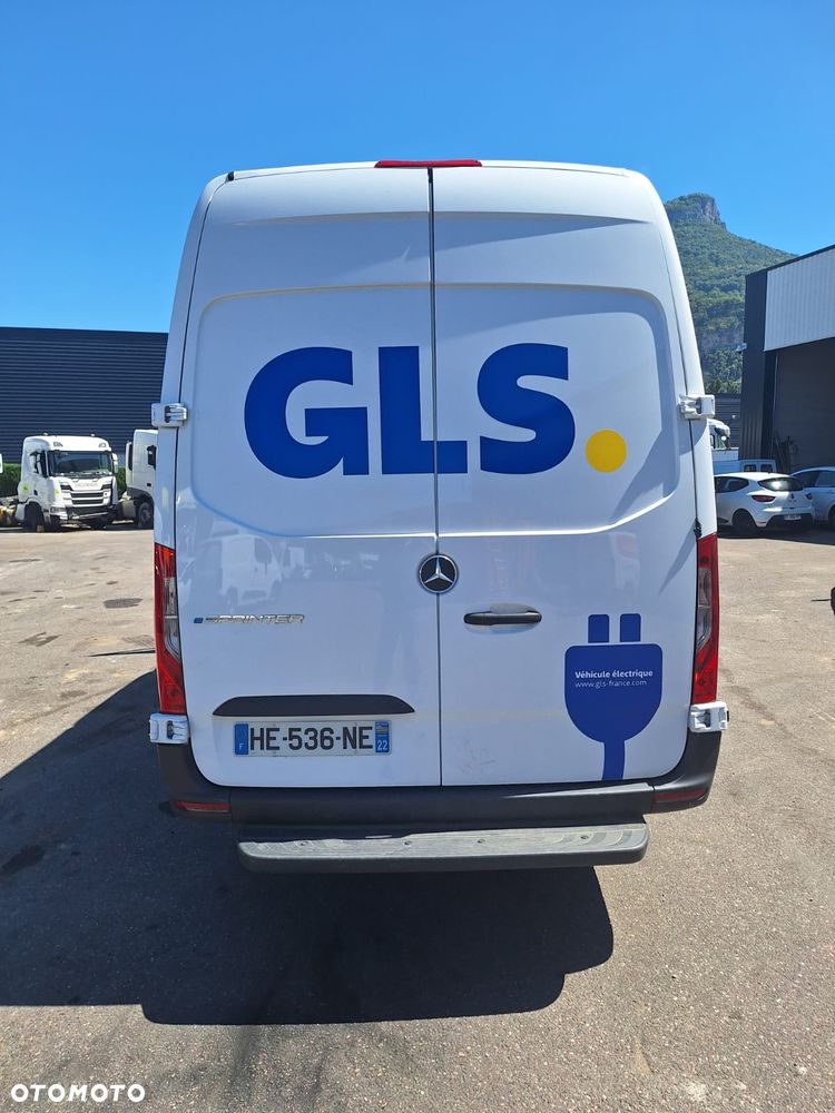 Mercedes-Benz Sprinter - 19