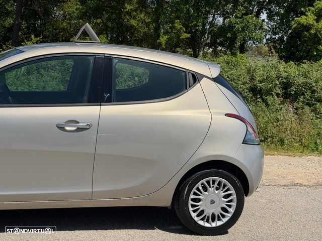 Lancia Ypsilon 1.2 8v Platinum - 4