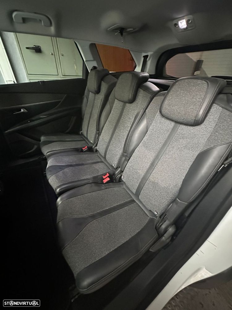 Peugeot 5008 1.2 PureTech Allure EAT6 - 10