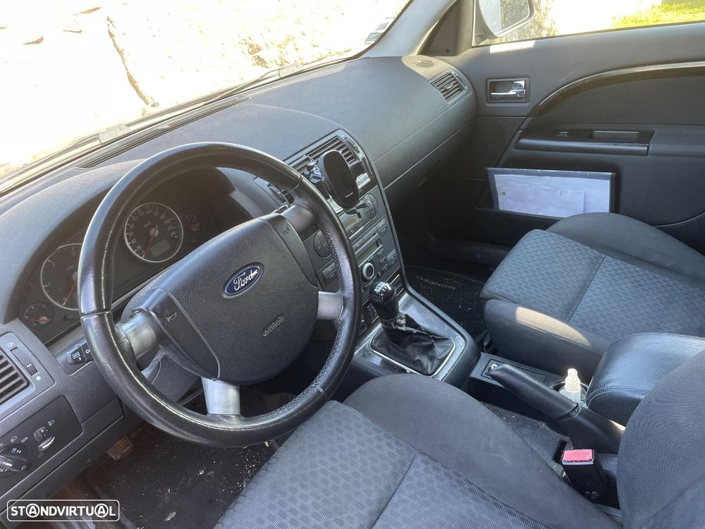 Ford Mondeo SW 2.0 TDCi Ghia - 9
