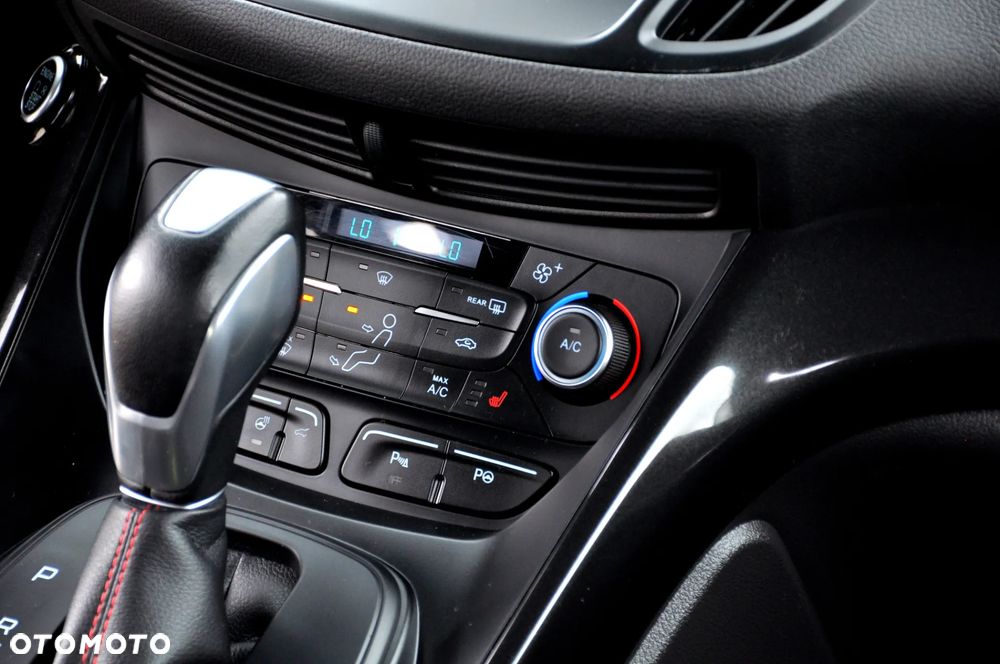 Ford Kuga 1.5 EcoBoost 4x4 ST-Line - 32