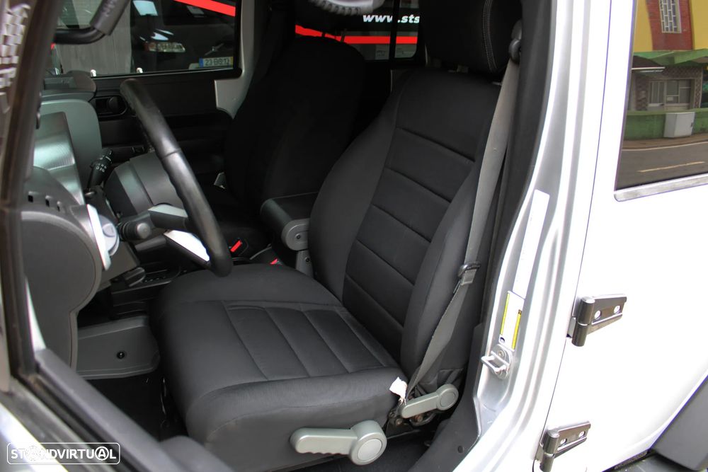 Jeep Wrangler 2.8 CRD ATX Sport - 24