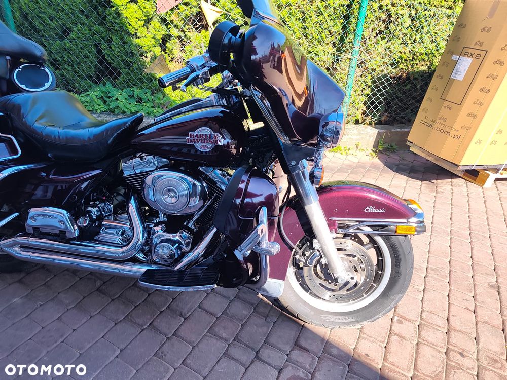 Harley-Davidson FLHTCU Ultra - 2