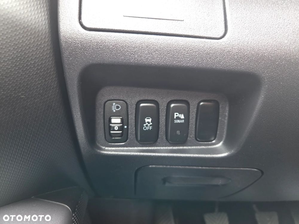 Mitsubishi Outlander 2.0 Intense 2WD - 16