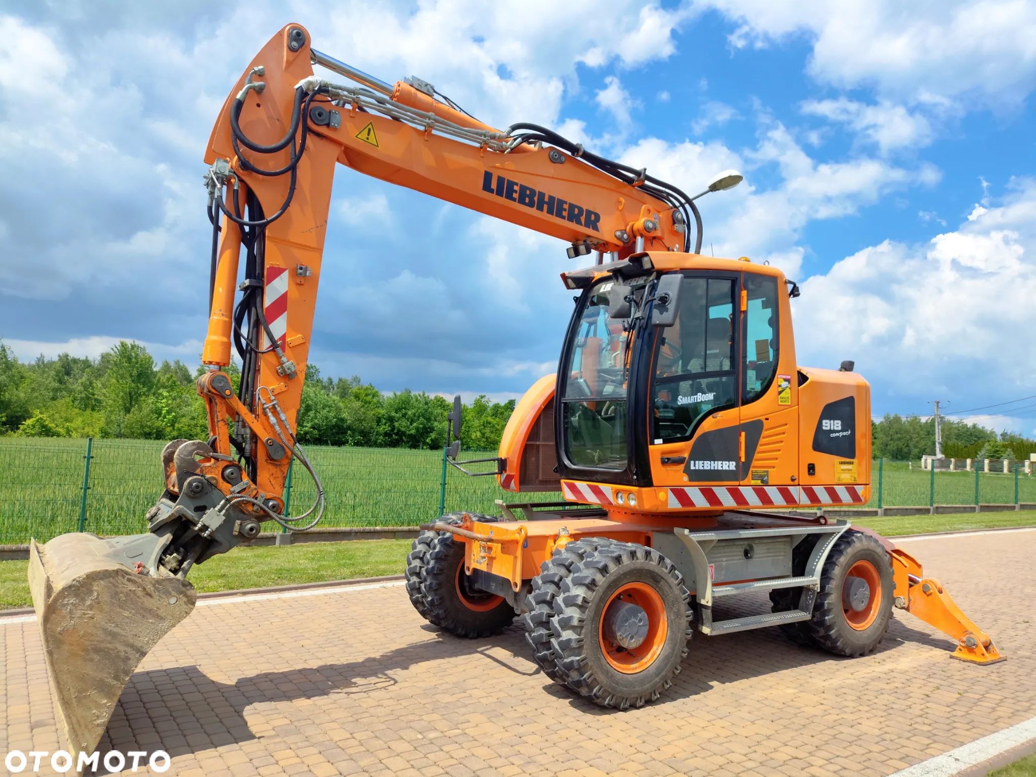 Liebherr A 918 COMPACT / BEZ DPF I ADBLUE / SPROWADZONA / KOPARKA KOŁOWA / 10 000 MTG / KOMPLET ŁYŻEK / - 1