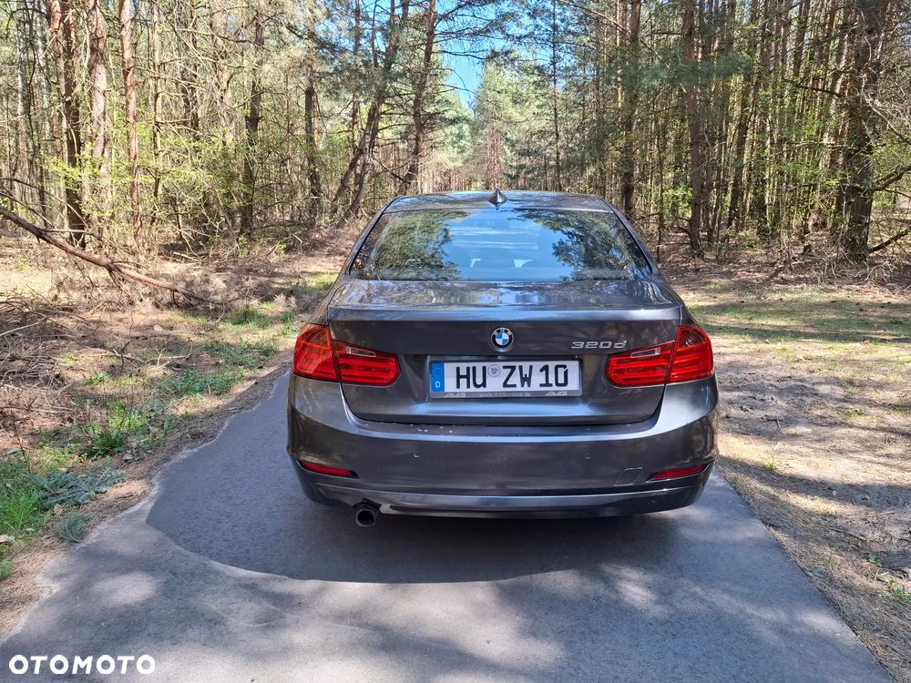 BMW Seria 3 320d - 5