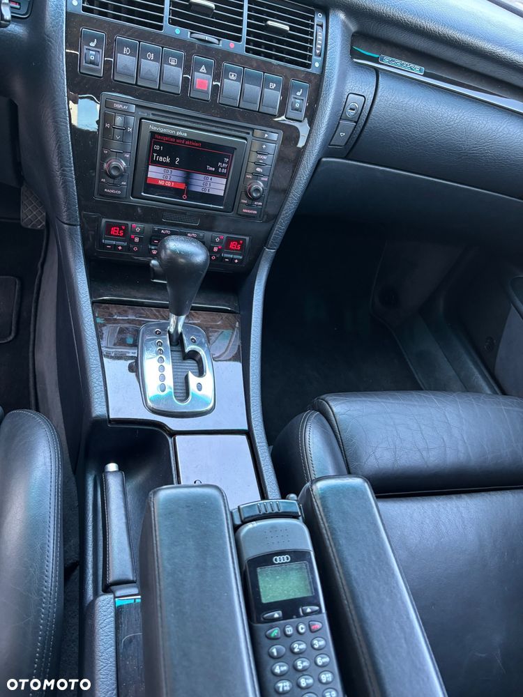 Audi S8 - 17
