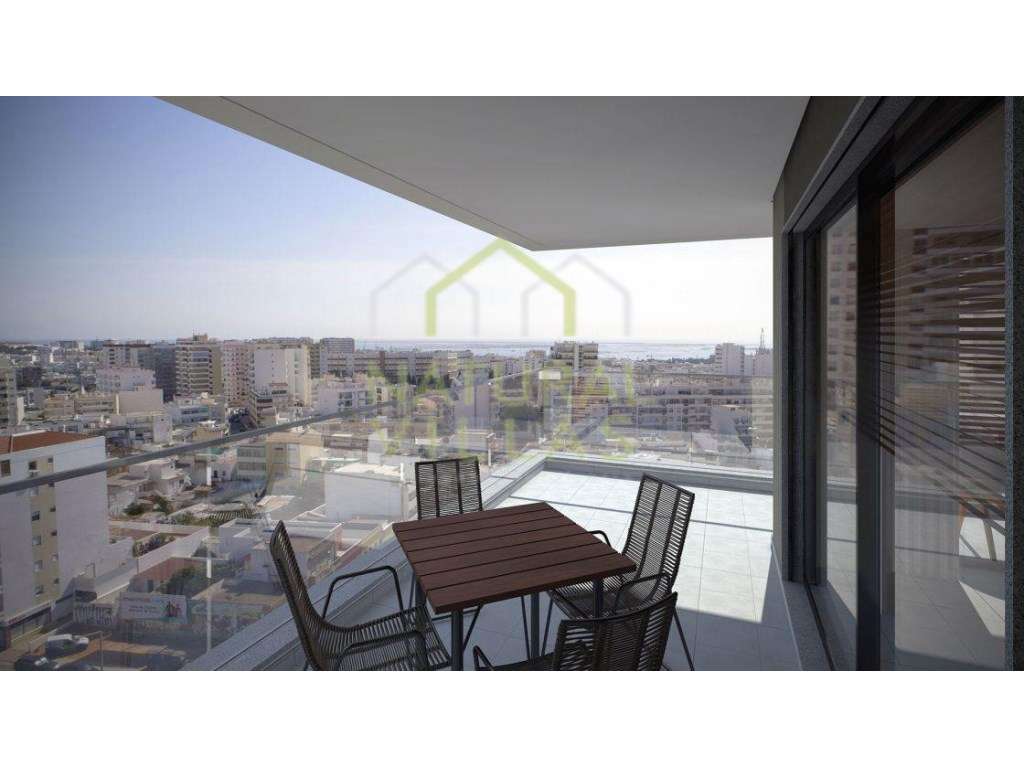 Apartamento T3 de Luxo em Condomínio com Piscina em Faro - Grande imagem: 2/9