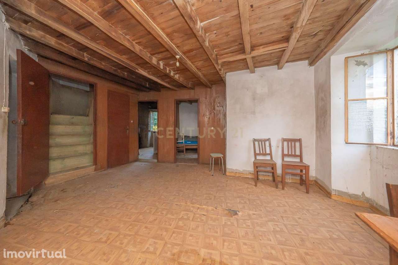 Moradia para Recuperar com Vista Lago | Vale da Figueira – Castelo Bra - Grande imagem: 5/17
