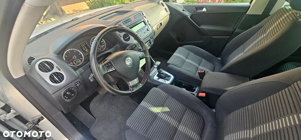 Volkswagen Tiguan - 7