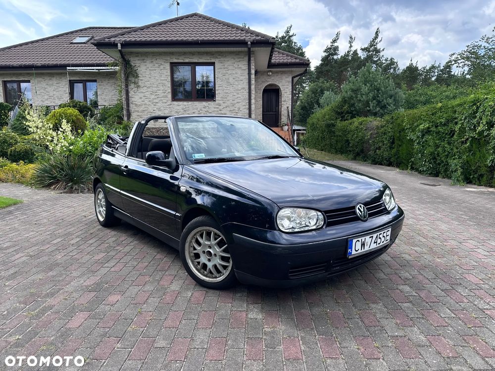 Volkswagen Golf - 1