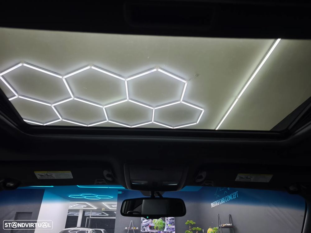 Dodge Challenger Auto SXT Plus - 39