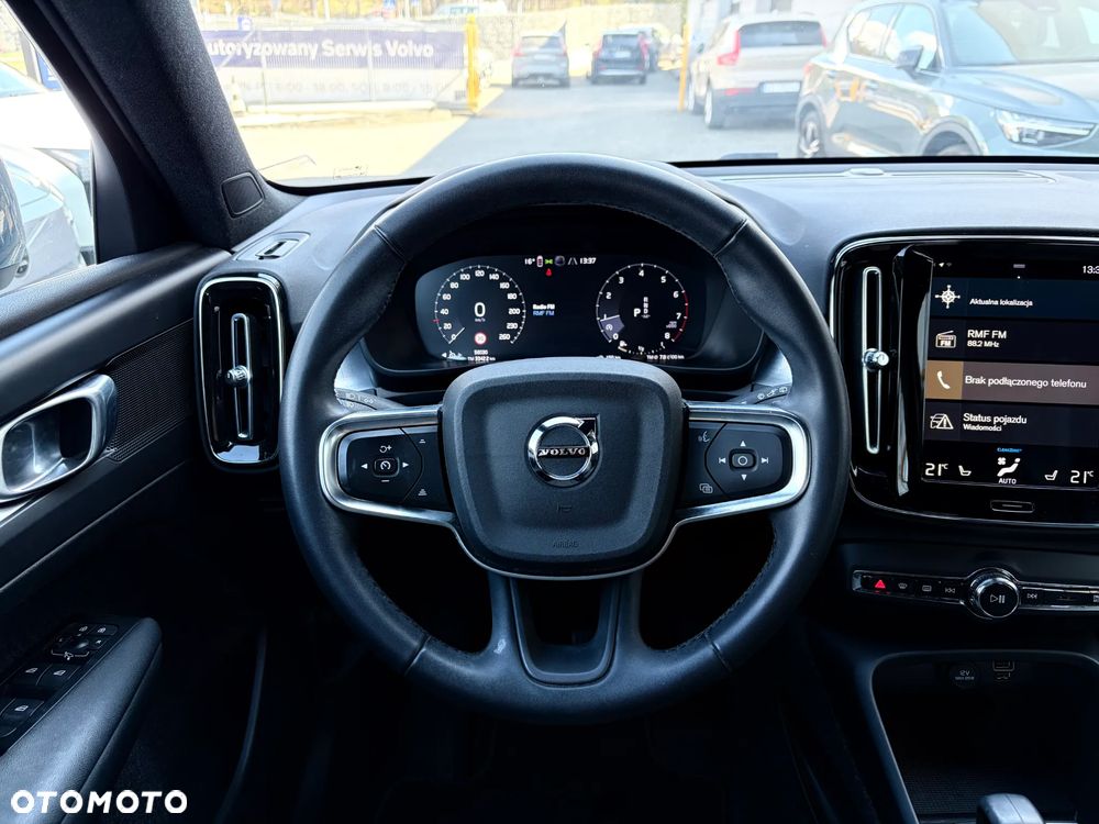 Volvo XC 40 T3 Momentum Pro - 8