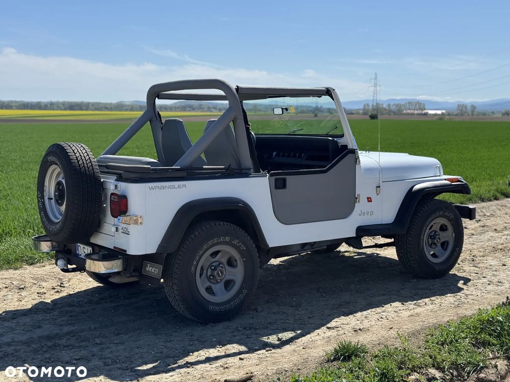 Jeep Wrangler 4.0 - 24
