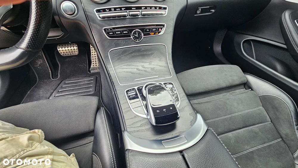 Mercedes-Benz Klasa C 200 9G-TRONIC AMG Line - 36