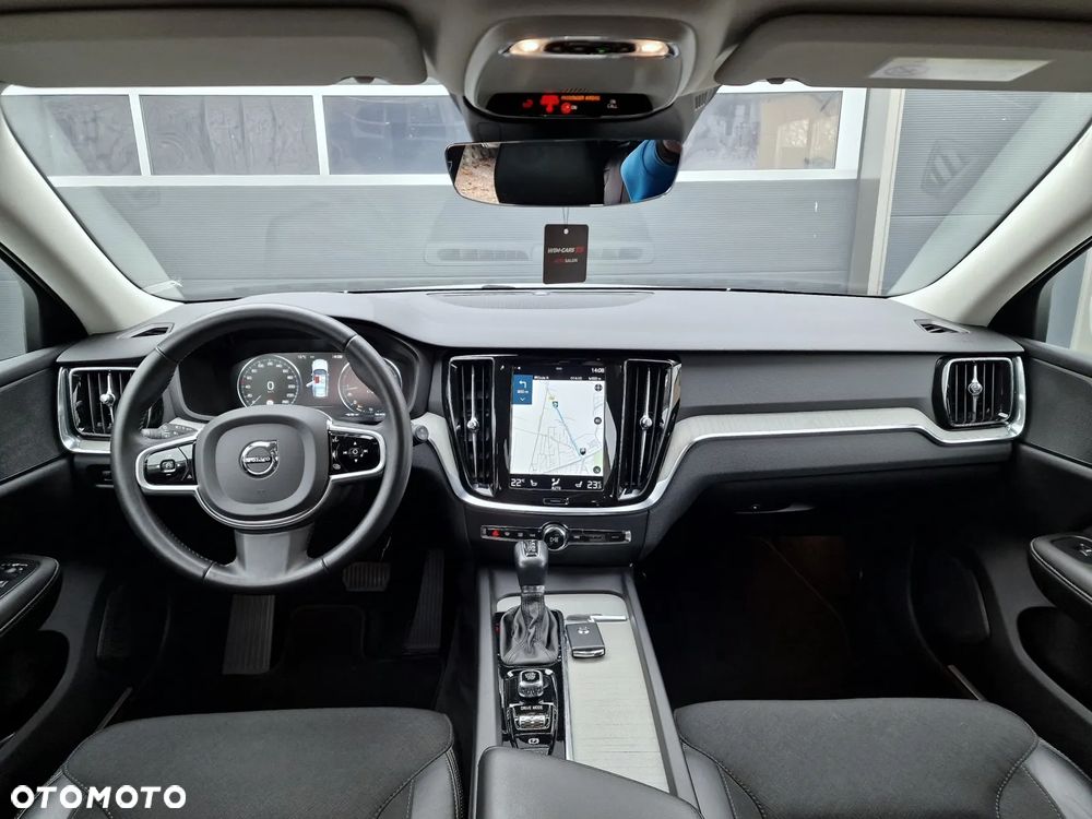 Volvo V60 Cross Country D4 AWD Geartronic - 25