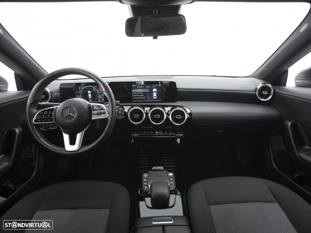 Mercedes-Benz CLA 180 d Business Solutions Frota Aut. - 8