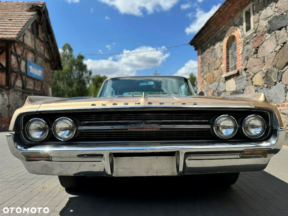 Oldsmobile Inny - 8