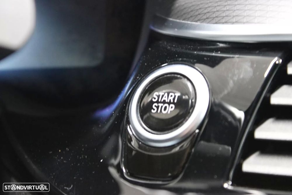 BMW 530 e Pack Desportivo M - 17