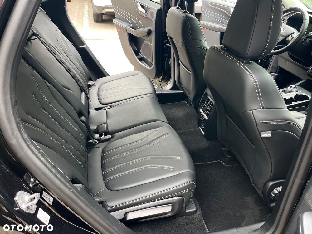 Ford Kuga - 29